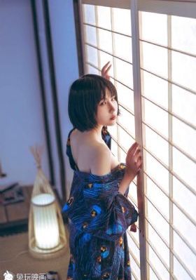25岁女高中生