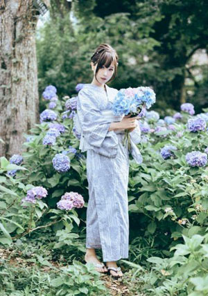 女子晒炒蘑菇视频吓坏网友