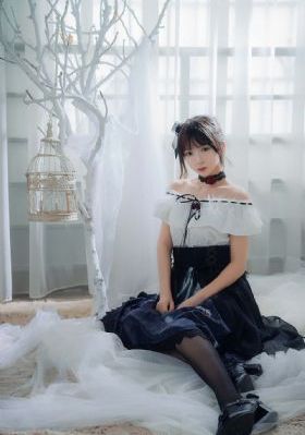 年轻的小婊2中文版