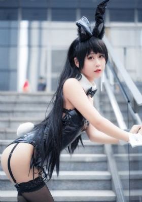 商务旅行戴绿帽子的女老板
